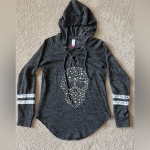 Women’s M Hooded Long Sleeve w/Graphic
